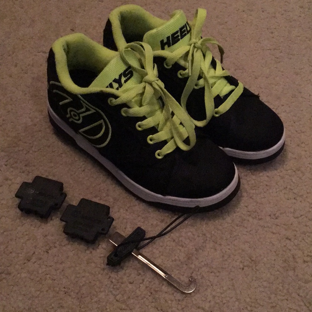 Boys Heelys